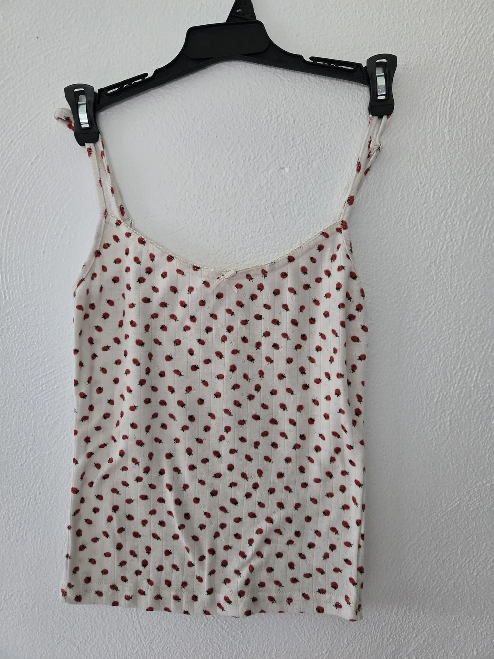 Hesperus Cream Tank With Strawberries